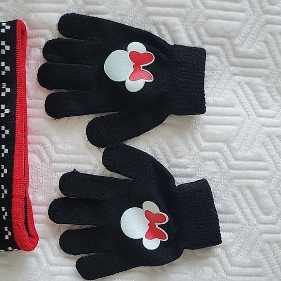 Disney Minnie Mouse Girls Beanie and Glove set - Picture 4 of 4
